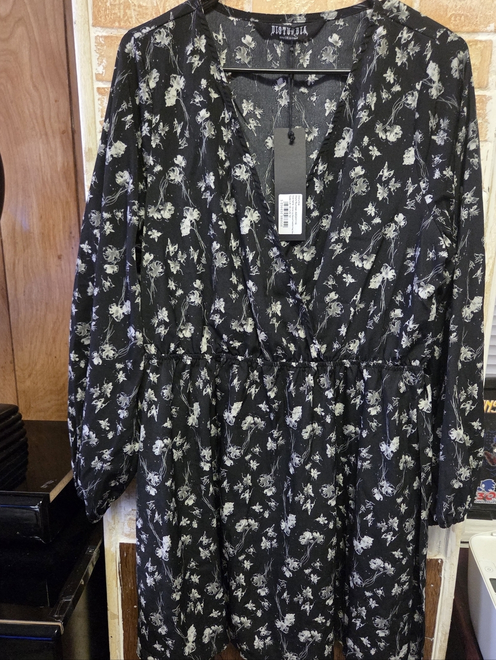 Disturbia Claricia long sleeved floral wrap dress US 12